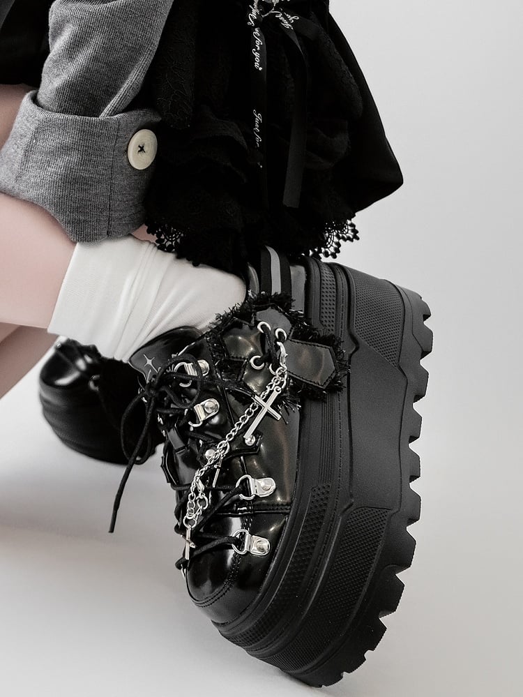 Black Punk Front Lace-up Ties Design Platform Shoes With Detachable Cross Charm Chain