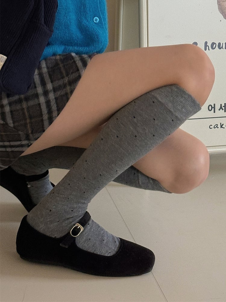 White/Light Brown/Dark Coffee/Dark Grey/Black Polka-dot Pattern Underknee Stockings