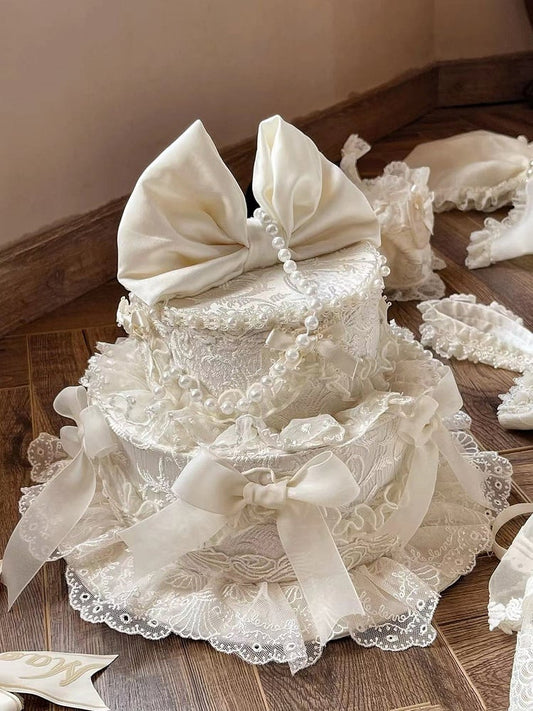 Gorgeous Creamy Bows and Beads Decorated Cake Hat