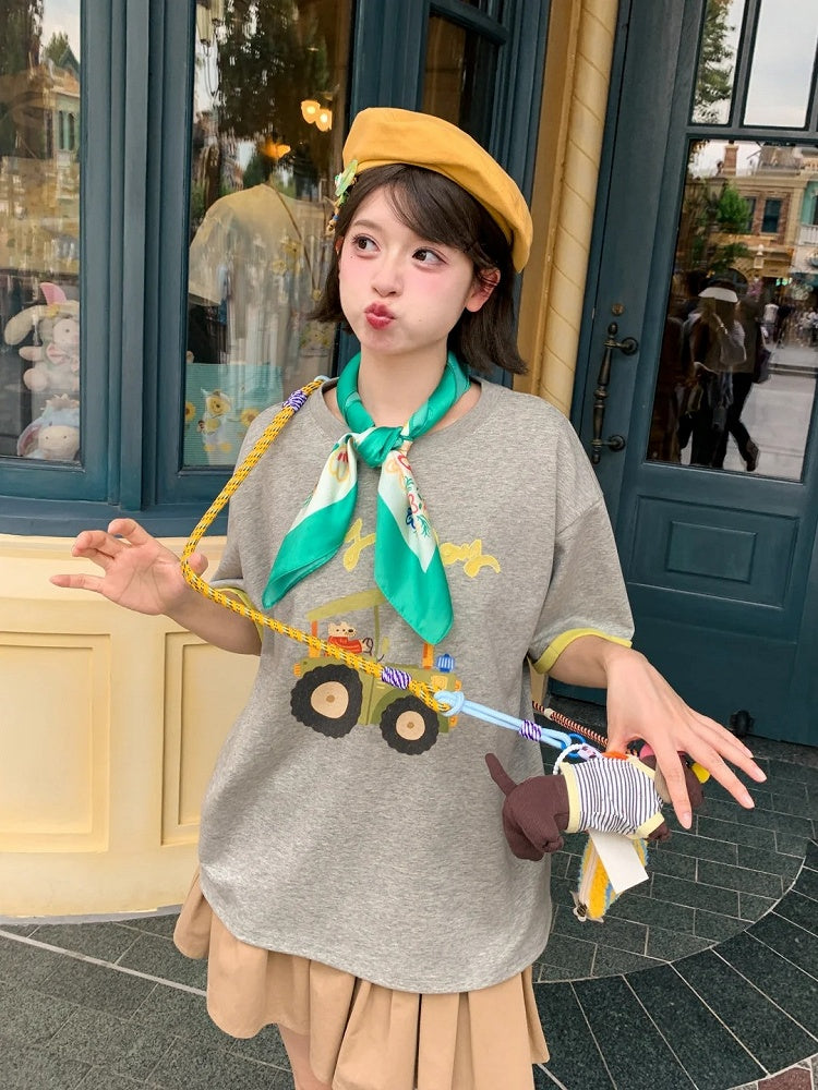 Gray Round Neck Cartoon Tractor Print Loose T-shirt