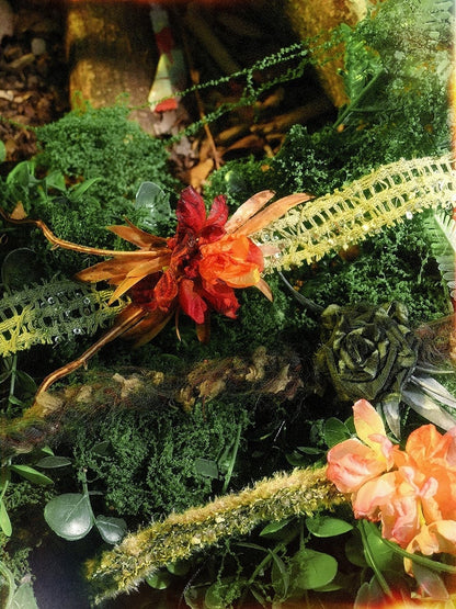 Fairy Goth Red / Green Flower Choker