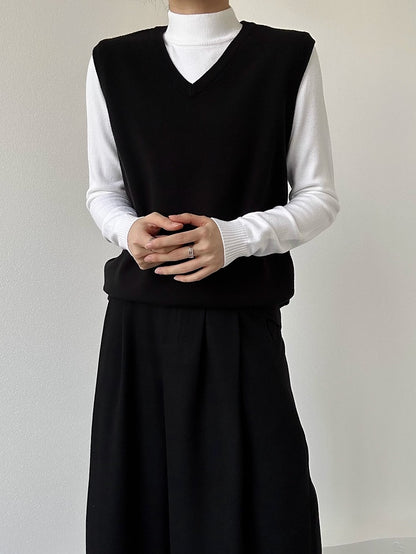 Ouji Lolita White Unisex Slim Fit Long-Sleeve Sweater with Turtle Neck