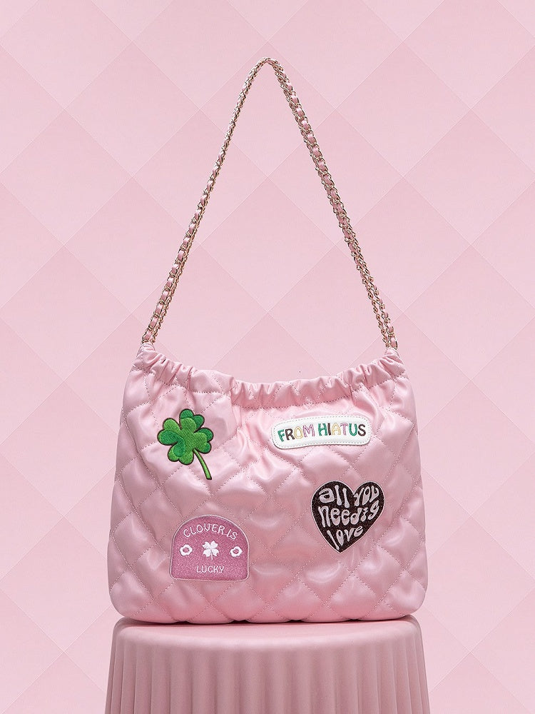 Sweet Pink Diamond Quilted Drawstring Shoulder Bag With Clover And Letter Embroidery
