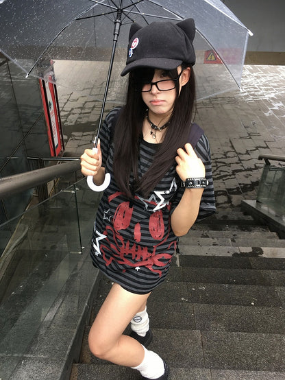 Black & Gray Stripe Pattern Skeleton Print T-shirt