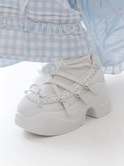 White Knotted Bow at Top Crisscross Design Platforms