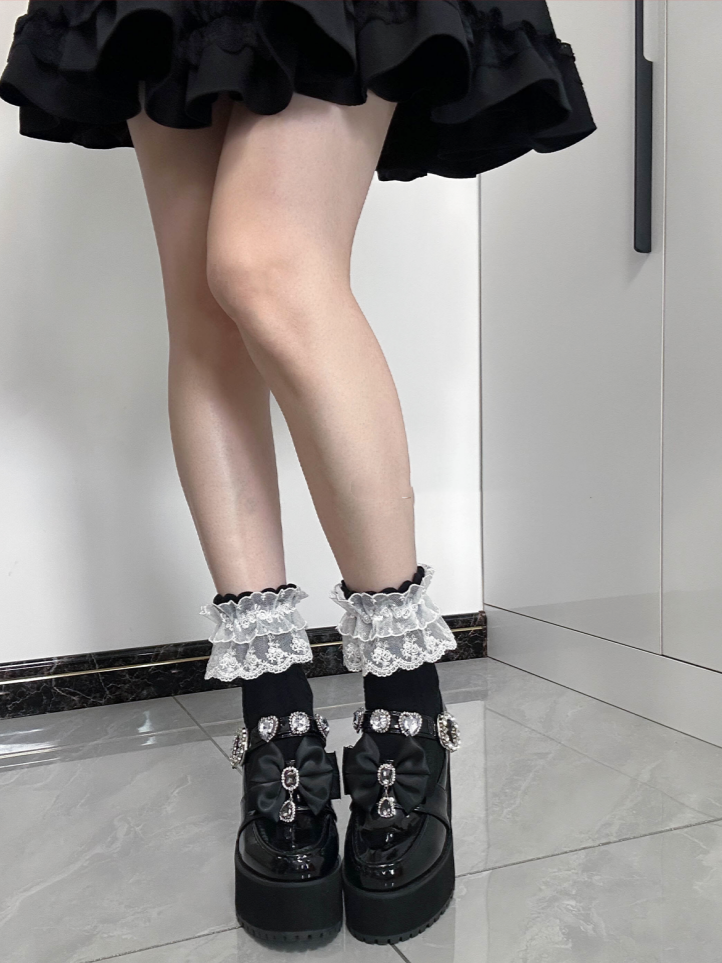 Jirai Kei White Lace Cuffs Black Cotton Ankle Socks