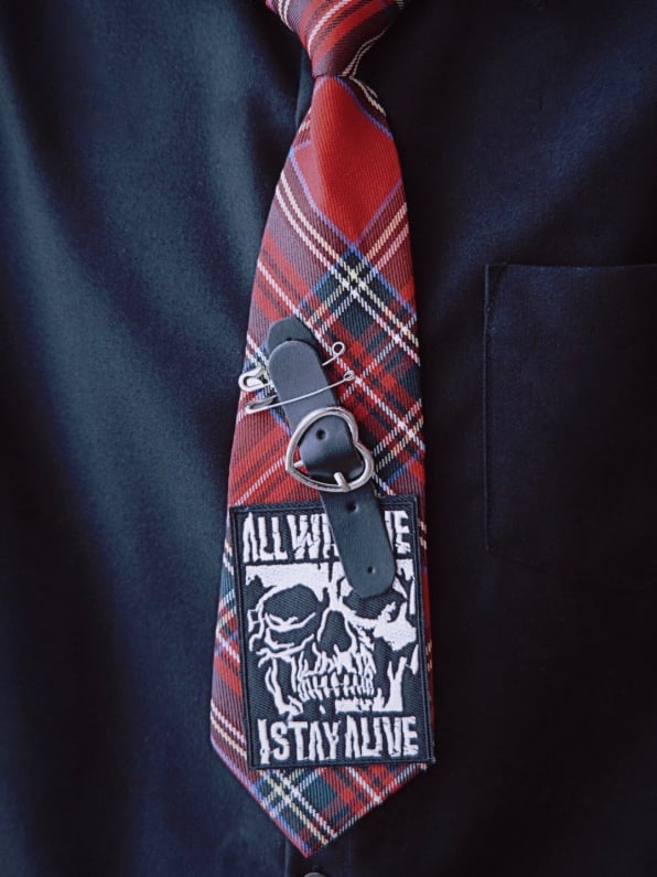 Red Plaid Pattern With Skull Applique Decorated Heart Buckle Tie