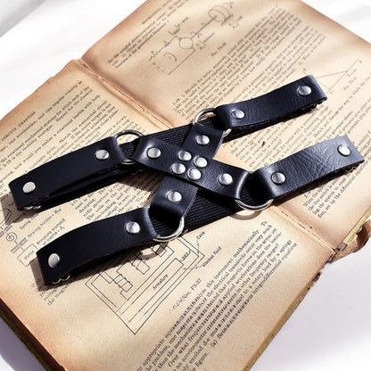 Black Gothic Punk Crisscross Design PU Garter