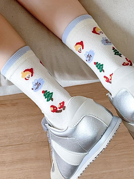 4 Options White Calf Socks With Apple and Floral Print