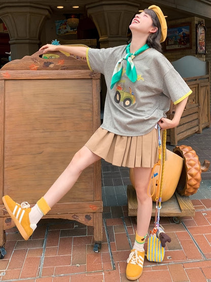 Gray Round Neck Cartoon Tractor Print Loose T-shirt