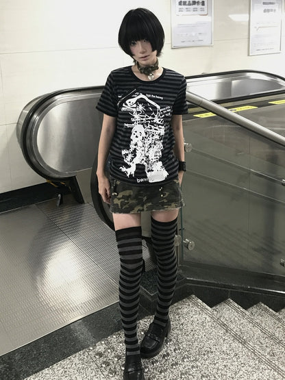 Black & Gray Stripe Pattern Skeleton Print Punk T-shirt