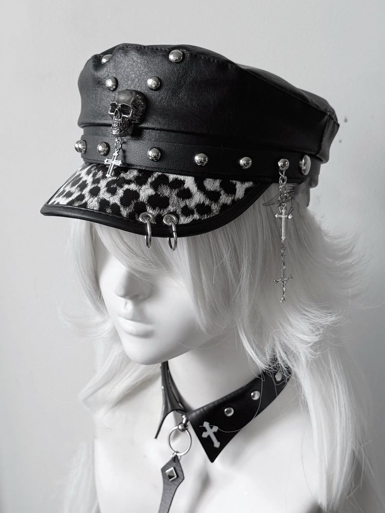 Y2K Gyaru Fashion Leopard PU Cross Charm Punk Studded Hat