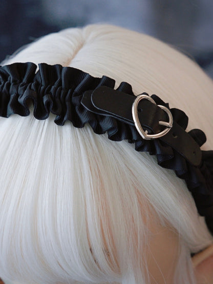 Black Gothic Ruffle Trim Heart Buckle Decorated Pins Design KC