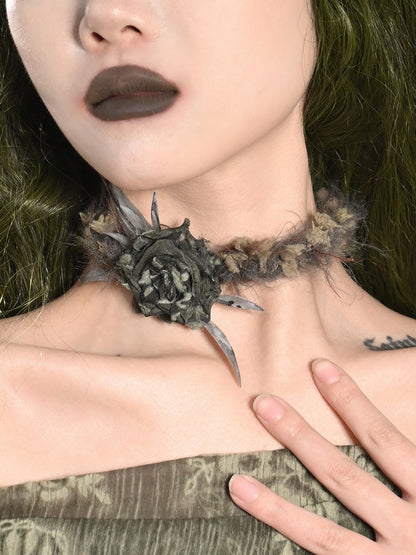 Green Rosette Design Choker