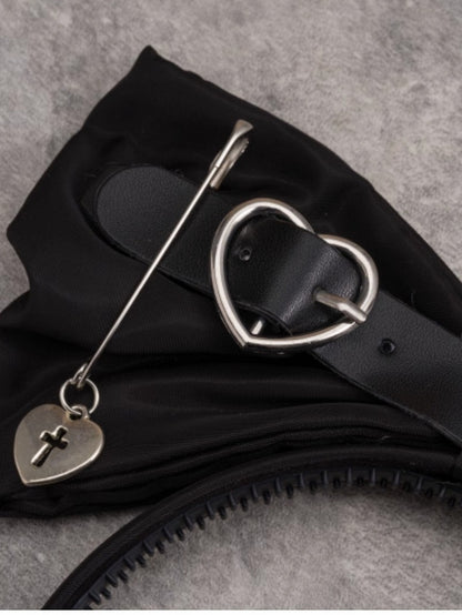 Black Bowknot With Heart Details KC