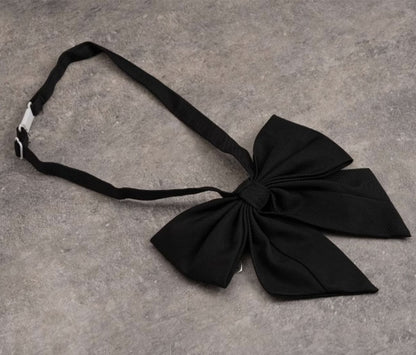 Heart Buckle Black Bow Tie