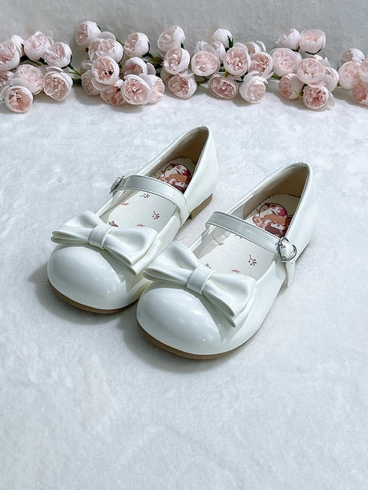 Heart Buckle Accent with Charming Bow Decor White Low-heel Mary Jane Shoes in Sweet Lolita