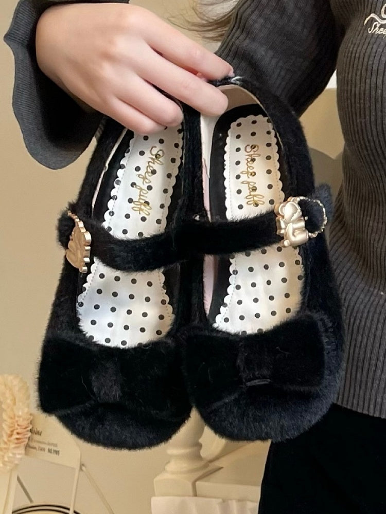 Top Bow with Hugging Bear Heart Closures Plush Flat Shoes in Sweet Lolita - Regular Version