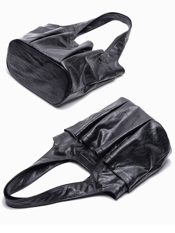 Chic White Single-Shoulder Tote Bag With Triple Pocket Design