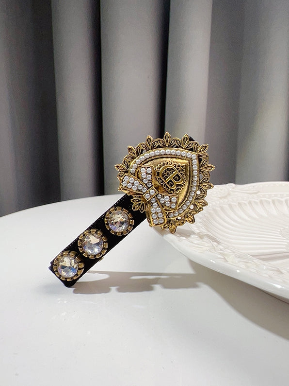 Black/Red/Green Rhinestone Decorated Beaded Heart Hairclip