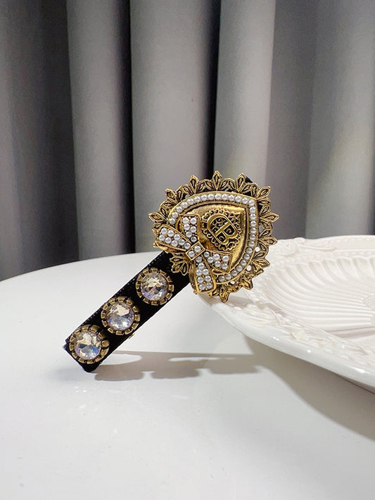 Black/Red/Green Rhinestone Decorated Beaded Heart Hairclip