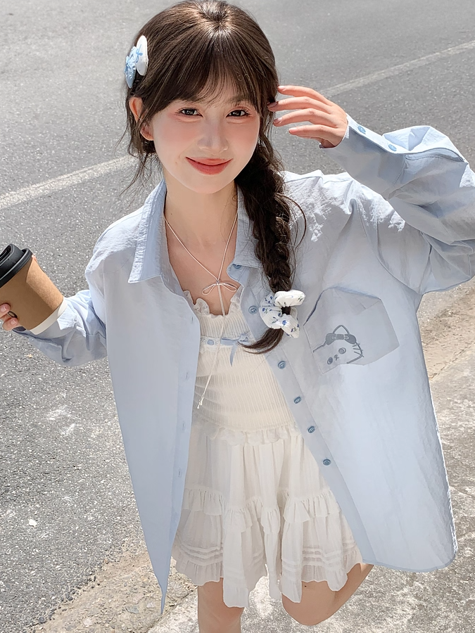 Kitty Embroidery on Pocket Kitty-shaped Cutout Detail Back Blue/Pink Loose Shirt