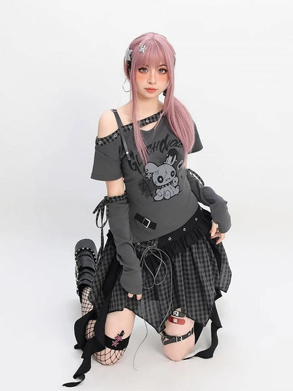 Red/Black Asymmetrical Neckline Bunny Print Y2K T-Shirt with Free Armwear