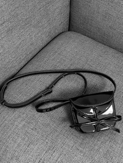Chic Black Crossbody Card Holder With Glossy Finish And Bow Accent