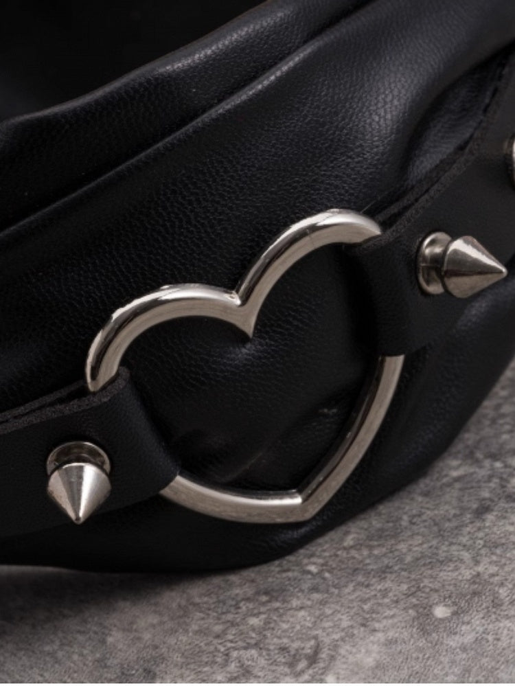 Black Gothic Criss-cross Heart Decorated Studs Design KC