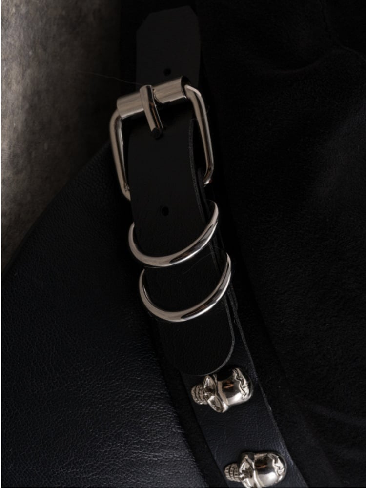 Black Gothic Skeleton Decorated Buckle Design Beret Hat