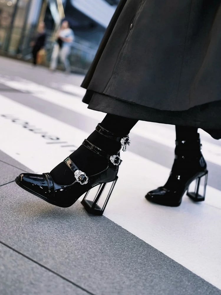 Clearance-Size 37 Polished Black Gothic 10CM Crocodile Buckle Straps High Block Heels