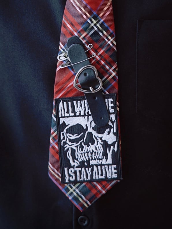 Red Plaid Pattern With Skull Applique Decorated Heart Buckle Tie