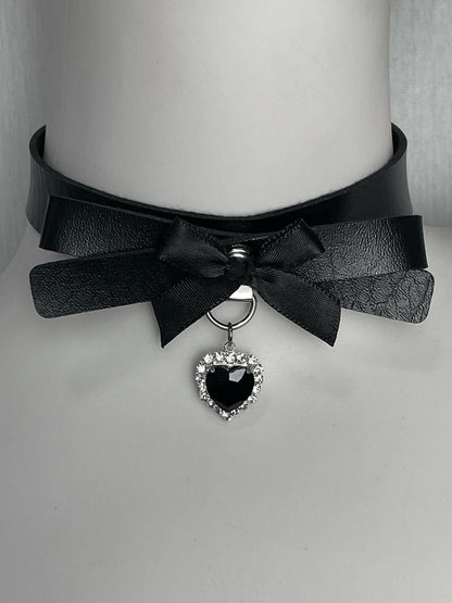 Black/White Rhinestone Heart Pendant Bowknot Design Choker