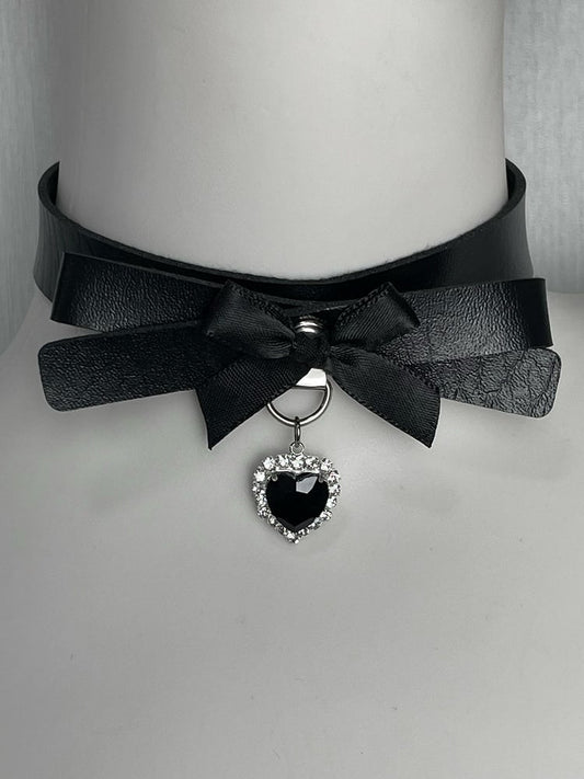 Black/White Rhinestone Heart Pendant Bowknot Design Choker
