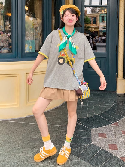 Gray Round Neck Cartoon Tractor Print Loose T-shirt