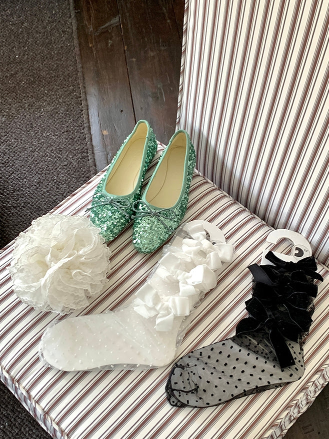 White/Black Polka-dot Pattern Bowknot Details Calf Socks