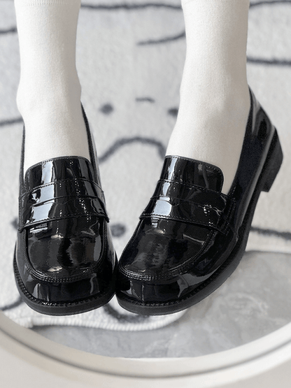 Low-heel Black PU Slip-Ons in Preppy Style