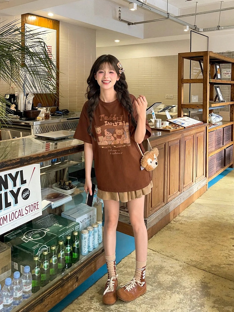 Adorable Teddy Bear Print Brown Round Neck Loose T-shirt with Mushroom Plushie