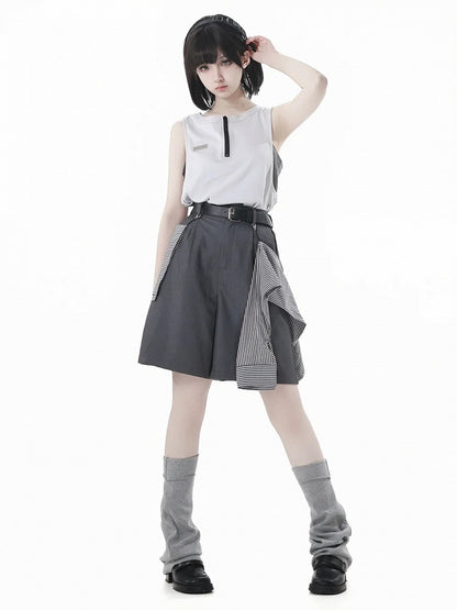 Gray Casual Shorts with Striped Accessory and Buckle Belt