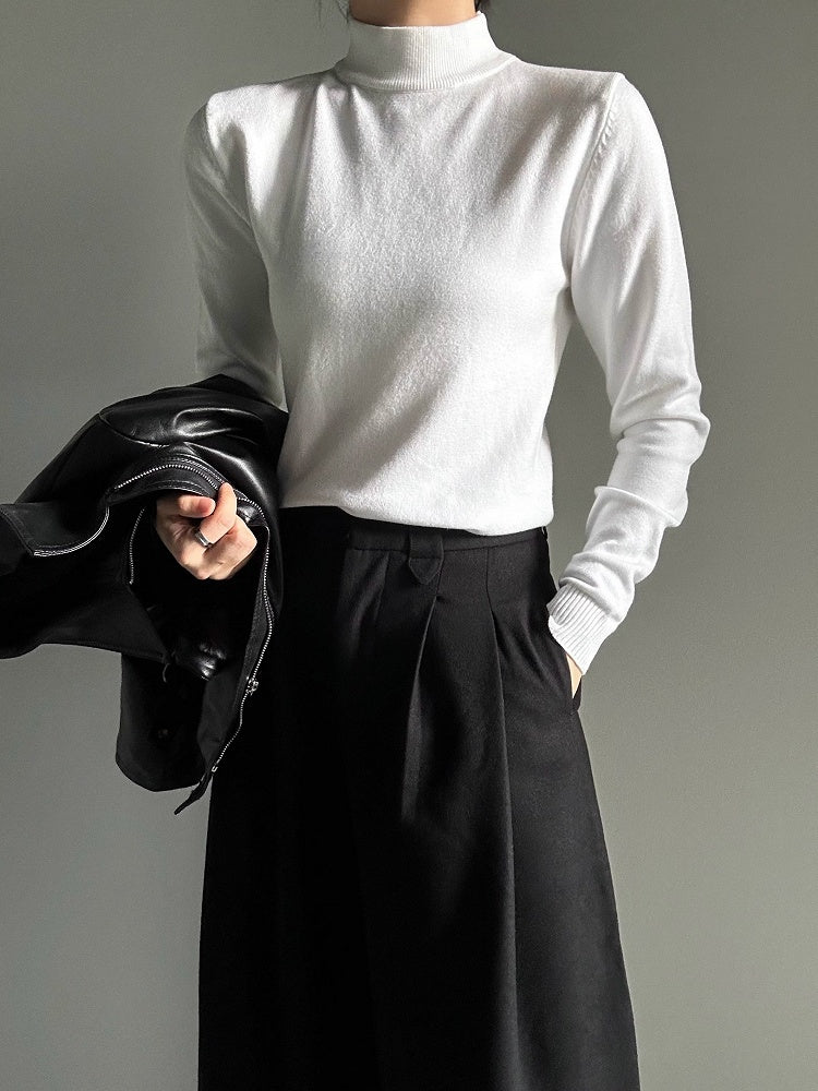 Ouji Lolita White Unisex Slim Fit Long-Sleeve Sweater with Turtle Neck