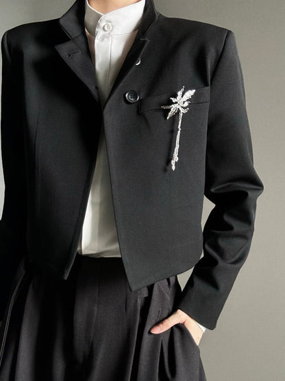Ouji Lolita Black Crop Blazer with Notched Collar & Single-Breasted Buttons