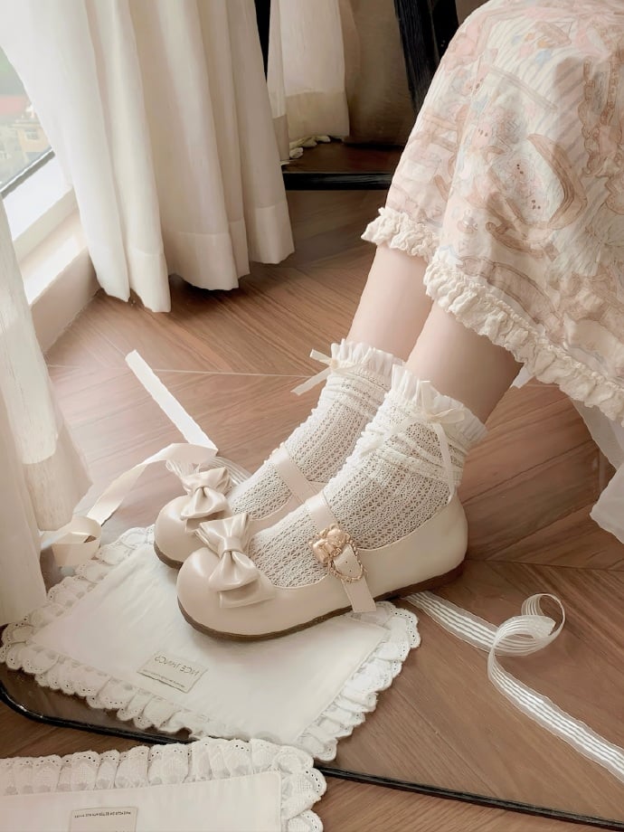 Beige Bow at Top Sweet Lolita Flats with Hugging Bear Heart Buckles