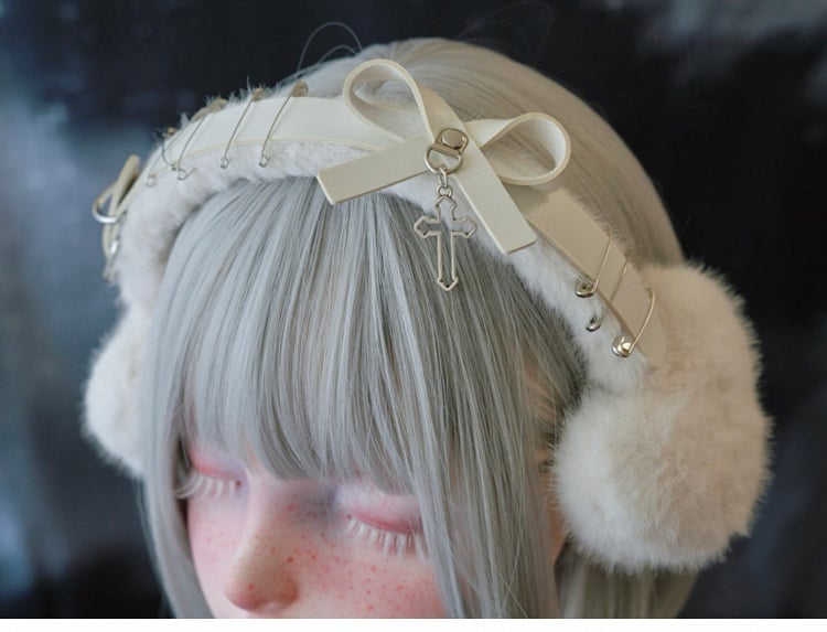 White Handmade Cross Pins Bow Plush Heart-shaped Earmuffs