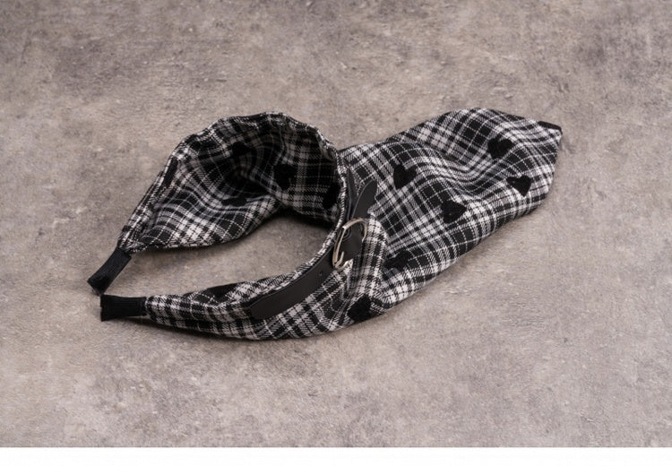 Heart Pattern Gothic Black and White Plaid Triangle Scarf KC