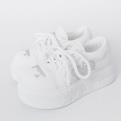 Letter Print, Raw Hem Details & Secure Lace Closure White Platforms in Otaku Style