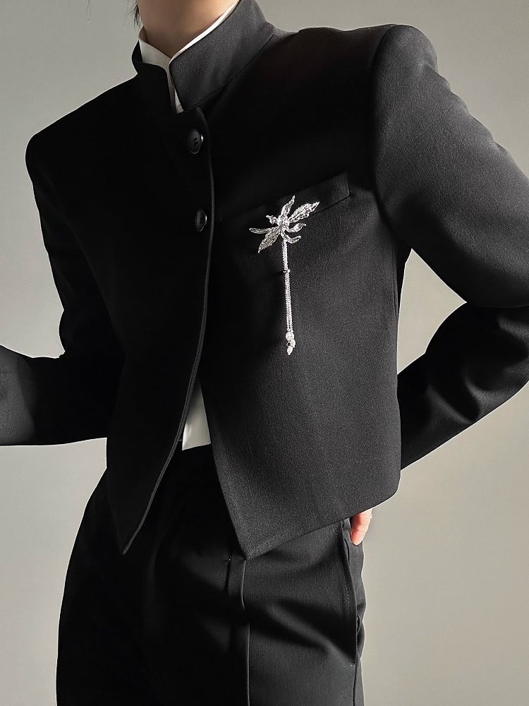 Ouji Lolita Black Crop Blazer with Notched Collar & Single-Breasted Buttons