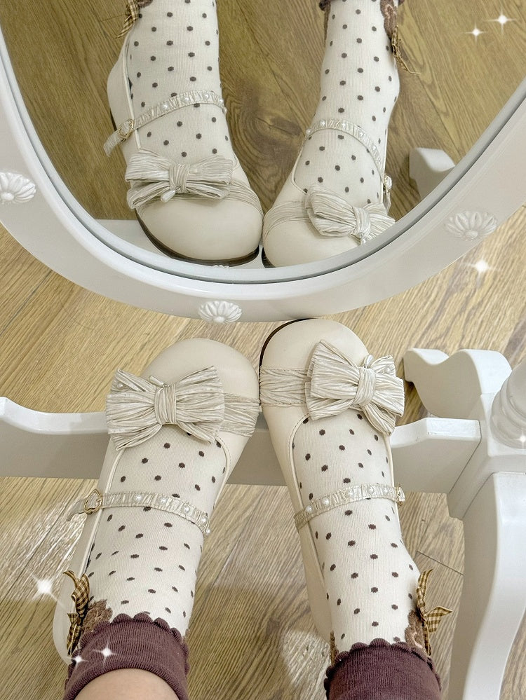 Creamy White Beaded Decorated Bow at Top Heart Buckle Round Toe Lolita Shoes