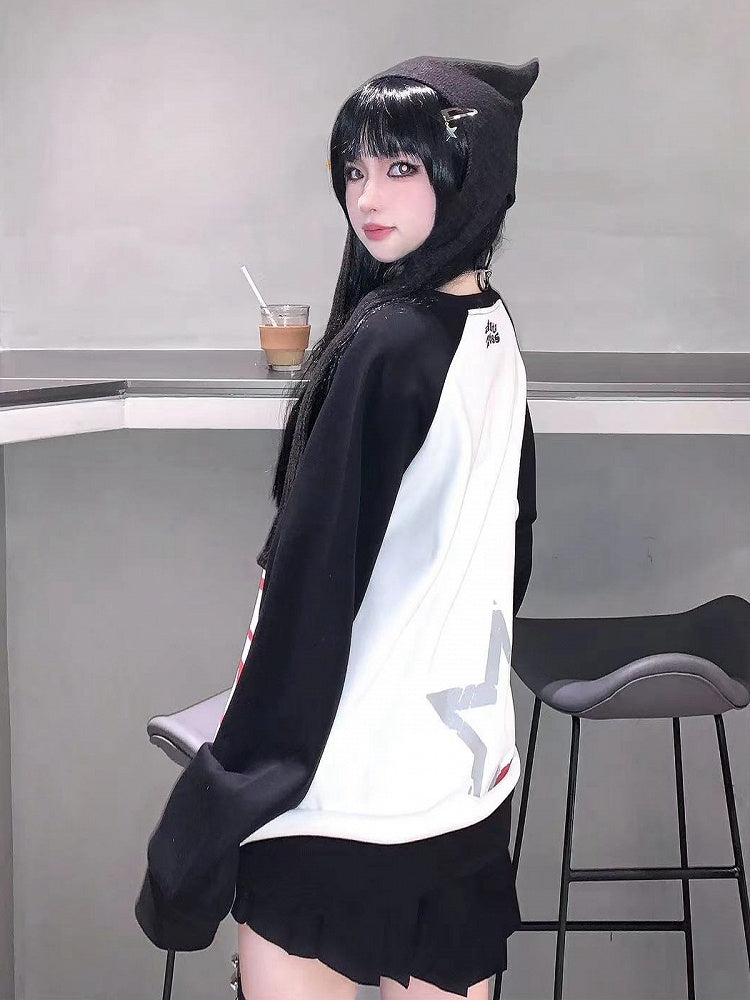 Skull and Stars Print Black and White Sweatshirt