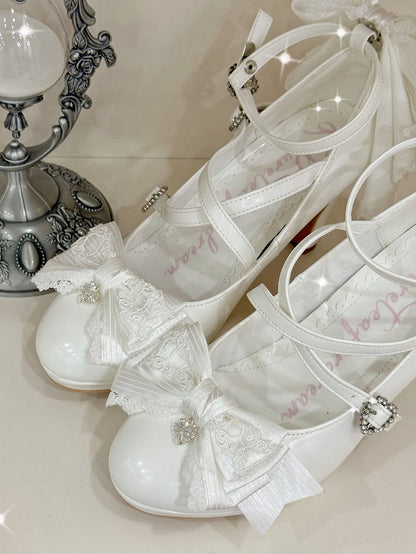 White Crisscross Design Heart Buckle Bow at Top High Heels