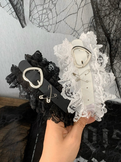 Black/White Pin Decorated Heart Buckle Ruffled KC